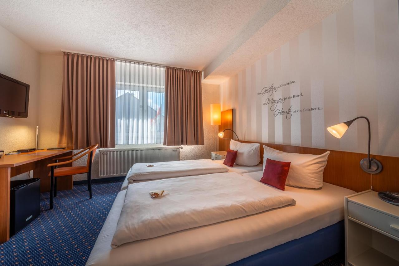 Parkhotel Обертсхаузен Экстерьер фото